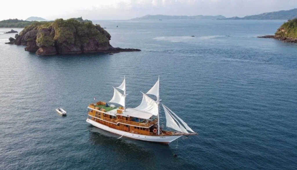 Komodo Boat Charter