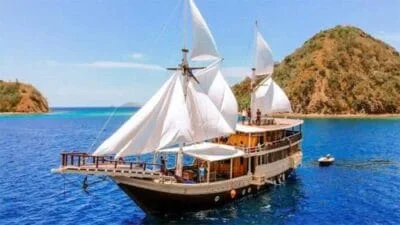 komodo open trip