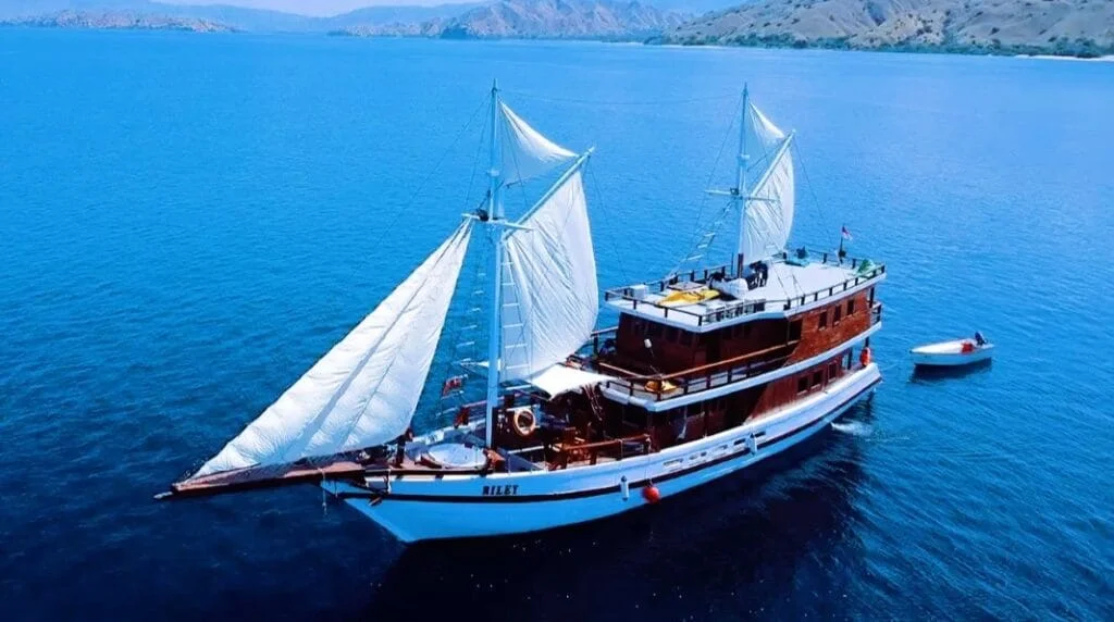 Rental Kapal Labuan- bajo